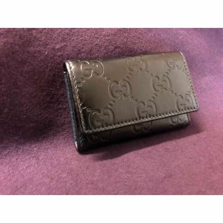 グッチ(Gucci)の【極美品】GUCCI グッチ キーケース シマライン 本革 ブラック(キーケース)