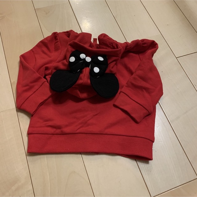 Disney(ディズニー)の⭐︎新品　H&M ディズニー　ミニー　パーカー　レッド　70 キッズ/ベビー/マタニティのベビー服(~85cm)(トレーナー)の商品写真