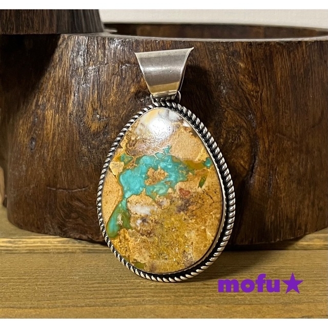 特大のターコイズペンダント インディアンジュエリー navajo ナバホ