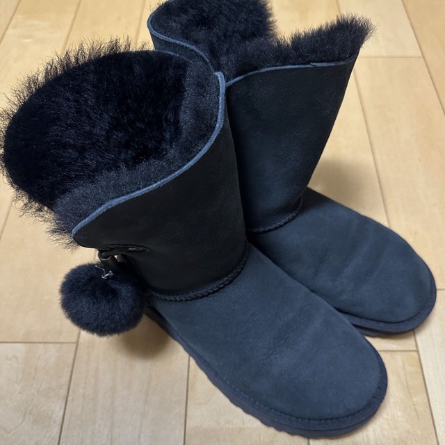 UGG(アグ)のUGG アグ　ムートン　23 レア レディースの靴/シューズ(ブーツ)の商品写真