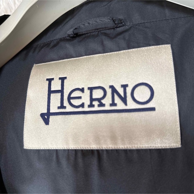 ヘルノ HERNO スプリング コート 花びらモチーフ 42 ブラック