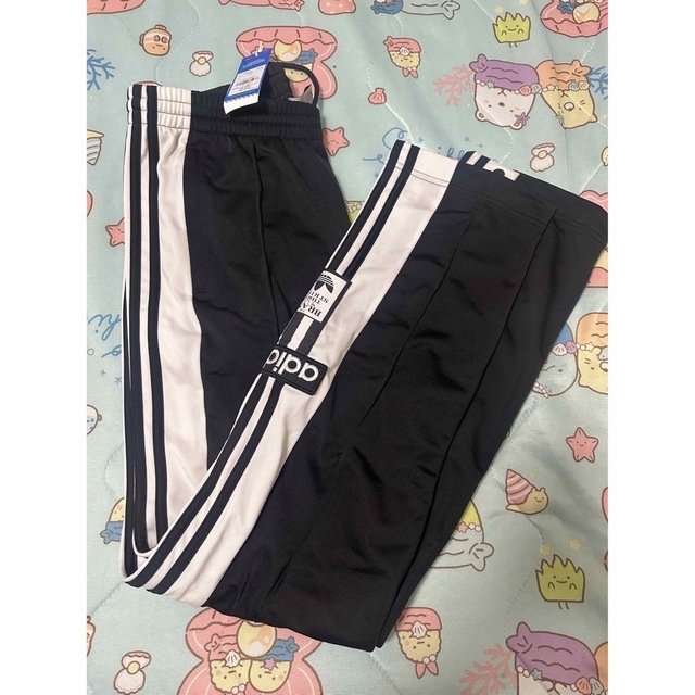 カジュアルパンツadidasジャージ新品