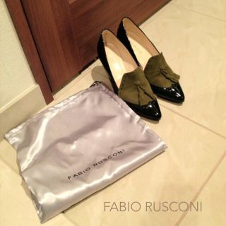 ファビオルスコーニ(FABIO RUSCONI)の超美品！タッセルパンプス(ハイヒール/パンプス)