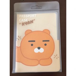 カオフレンズ パスポートケース、カバー　ライアン　韓国限定(旅行用品)