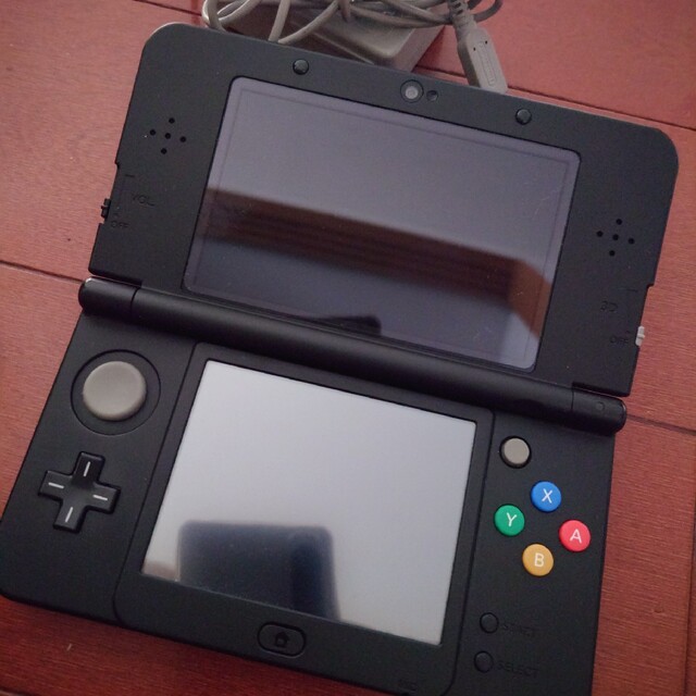 ニンテンドー3DS(ニンテンドー3DS)のNintendo3DSブラック エンタメ/ホビーのゲームソフト/ゲーム機本体(携帯用ゲーム機本体)の商品写真