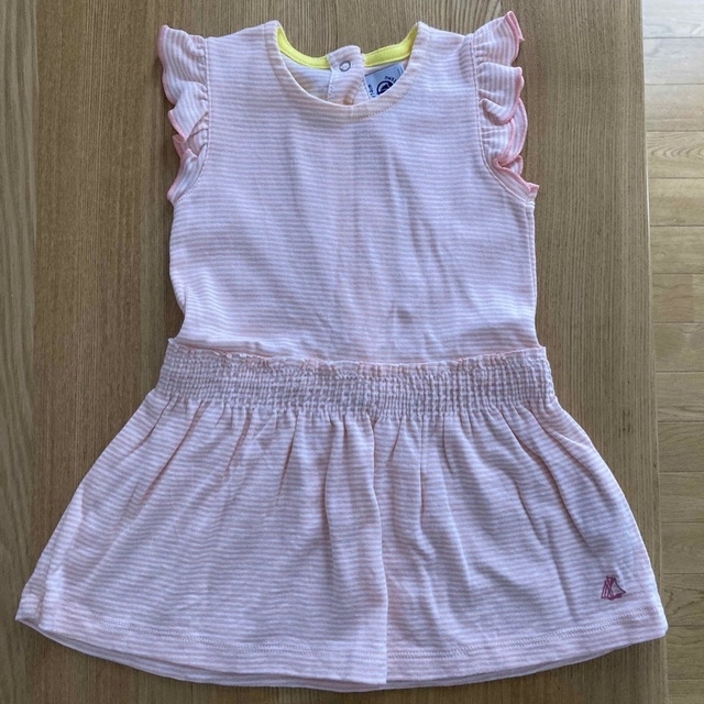 PETIT BATEAU(プチバトー)のプチバトー　ワンピース　74サイズ キッズ/ベビー/マタニティのベビー服(~85cm)(ワンピース)の商品写真