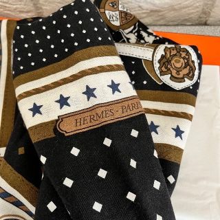 国内外の人気集結!小物Hermes - 未使用【エルメス】カレ90 セラフェット リバーシブル シルク