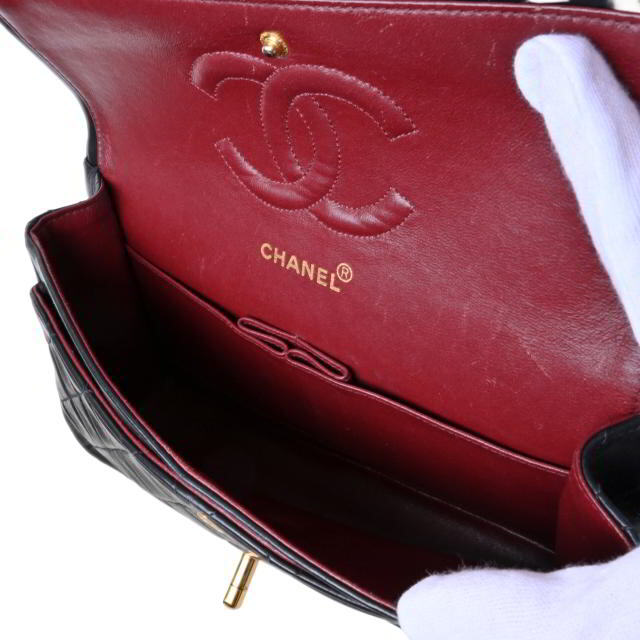 CHANEL 2番台 マトラッセ25 ラムスキン Wフラップ Wチェーン バッグ CHANEL 2番台 マトラッセ25 ラムスキン Wフラップ Wチェーン バッグ