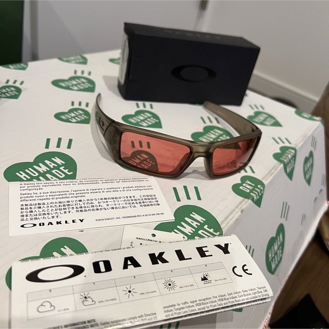 Oakley(オークリー)のOAKLEY サングラス メンズのファッション小物(サングラス/メガネ)の商品写真