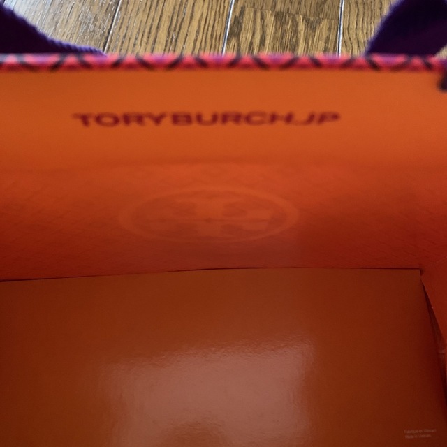 Tory Burch(トリーバーチ)のトリーバーチ紙袋 レディースのバッグ(ショップ袋)の商品写真