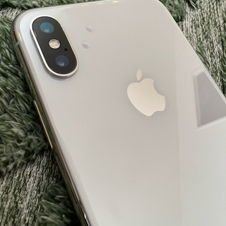 アップル(Apple)の美品✩︎ iPhone X Silver 64 GB バッテリー81%(スマートフォン本体)