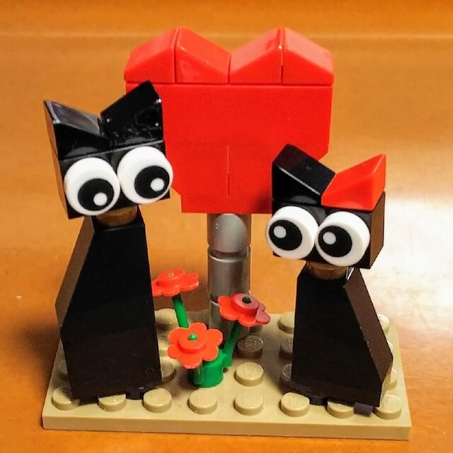 Lego(レゴ)のレゴ★バレンタイン 黒猫ハート オリジナルビルド 人気 エンタメ/ホビーのおもちゃ/ぬいぐるみ(その他)の商品写真