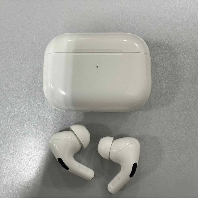 Apple(アップル)のゆー様専用　Airpods pro 1世代 スマホ/家電/カメラのオーディオ機器(ヘッドフォン/イヤフォン)の商品写真