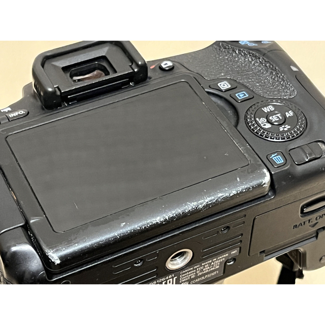 Canon(キヤノン)のCanon EOS 8000D 本体+レンズキット スマホ/家電/カメラのカメラ(ミラーレス一眼)の商品写真