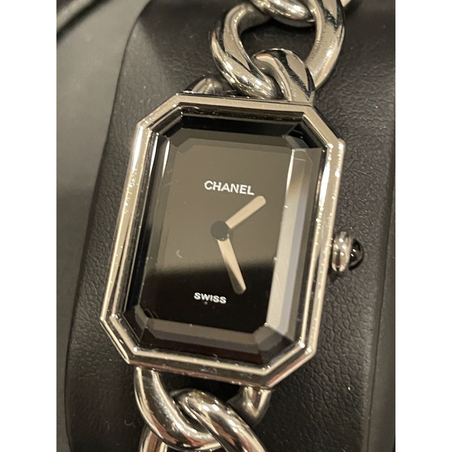 CHANELプルミエール　腕時計　シルバー　ブラック文字盤　Mサイズ