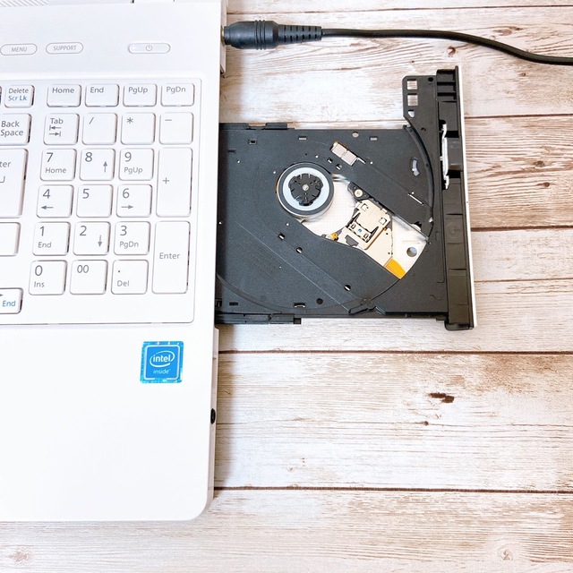 超美品】メモリ8GB&新品SSD✨Win11/Webカメラ/薄型ノートパソコン