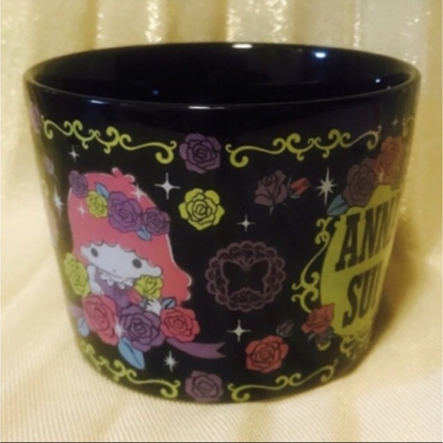 ANNA SUI(アナスイ)のサンリオ💜アナスイコラボ💜マグカップ💜マイメロ＊クロミ＊キキララ＊キティ エンタメ/ホビーのおもちゃ/ぬいぐるみ(キャラクターグッズ)の商品写真