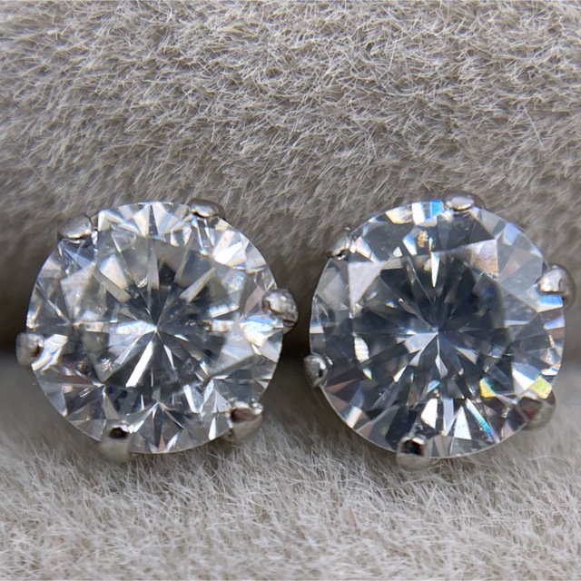 【値下げ】 ☆3.37ct☆ペリドット0.48ctダイヤモンドプラチナピアスイヤリング ★0.40ct★ エメラルドカットダイヤモンドプラチナ