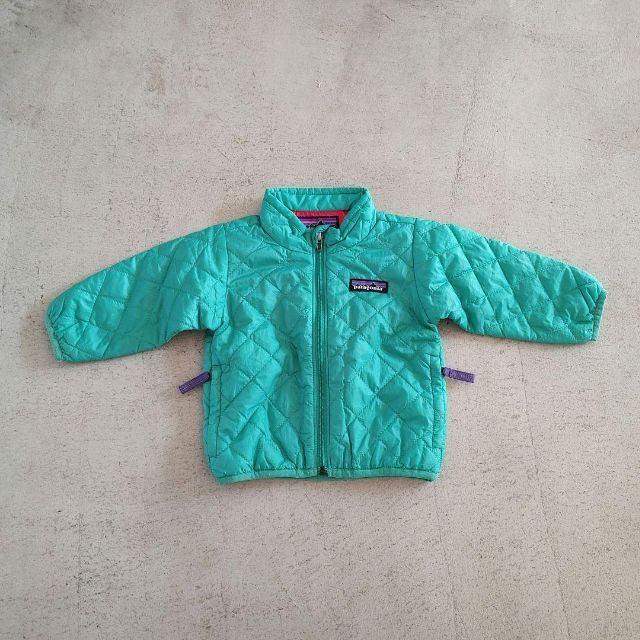 patagonia(パタゴニア)のpatagonia　パタゴニア　キッズ　ナイロンジャケット　3-6M キッズ/ベビー/マタニティのベビー服(~85cm)(ジャケット/コート)の商品写真