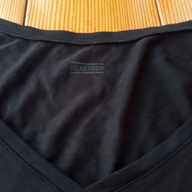UNIQLO(ユニクロ)のユニクロヒートテック　Sサイズ　長袖　黒シャツ　No.4 レディースのトップス(Tシャツ(長袖/七分))の商品写真
