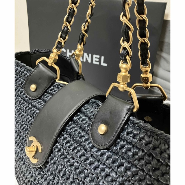 CHANEL(シャネル)のまるまる様専用♡超美品 ♡シャネル チェーンショルダー バッグ トート 正規品 レディースのバッグ(ショルダーバッグ)の商品写真