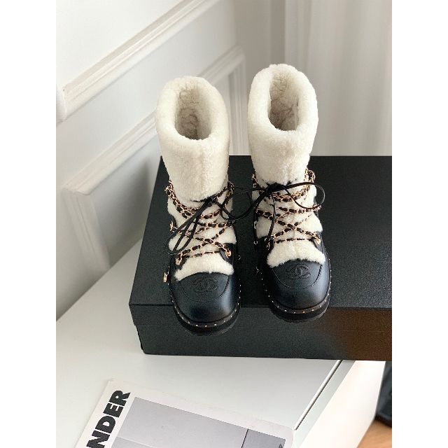 新しいブランド CHANEL ムートン CHANEL ブーツ シャネル - ブーツ