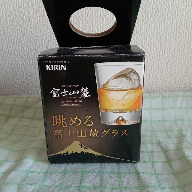キリン(キリン)のキリン富士山麓６本　 眺めるグラス1ケ 食品/飲料/酒の酒(ウイスキー)の商品写真