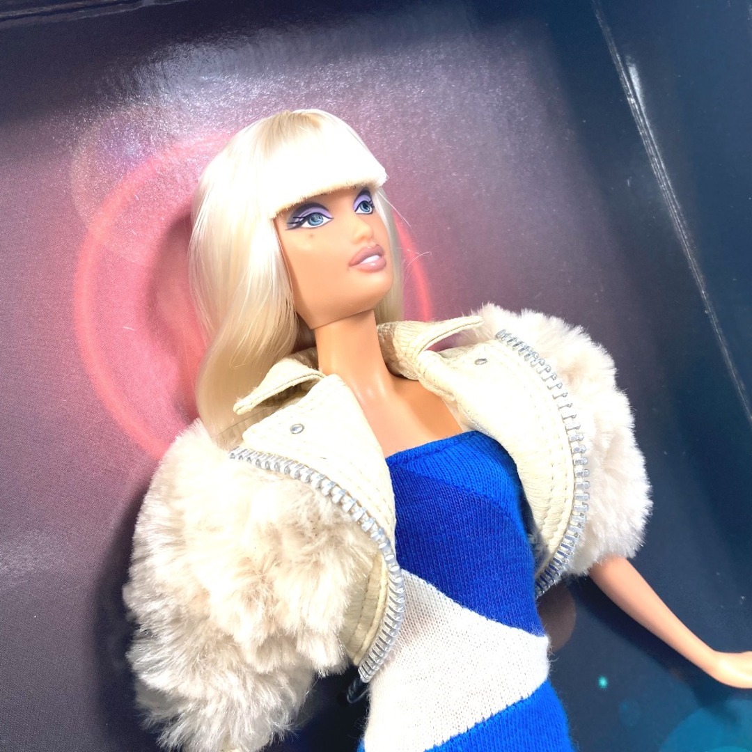 VERSACE(ヴェルサーチ)のヴェルサーチ VERSACE Barbie バービー コラボ 人形 インテリア DOLL ドール ゴールドラベル オブジェ プラスチック マルチカラー 未使用 エンタメ/ホビーの美術品/アンティーク(彫刻/オブジェ)の商品写真