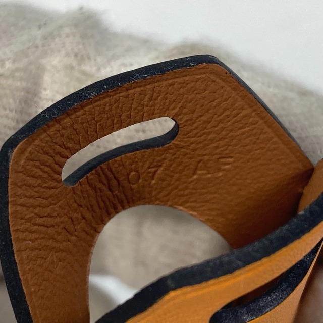 エルメス HERMES Apple AirTag エアタグ アップル セリエ バッグ