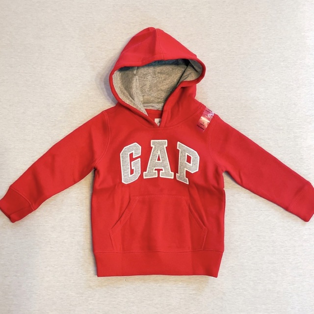 babyGAP(ベビーギャップ)の【新品】baby GAPパーカースウェット/ユニセックス夏冬可子ども服（レッド） キッズ/ベビー/マタニティのキッズ服女の子用(90cm~)(その他)の商品写真