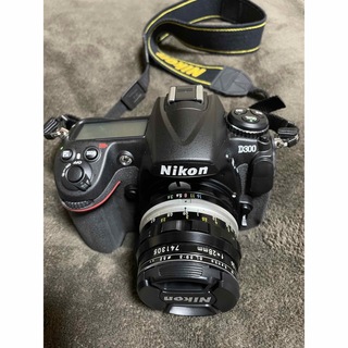 ニコン(Nikon)のNikon D300   広角28mm レンズ  付き(デジタル一眼)