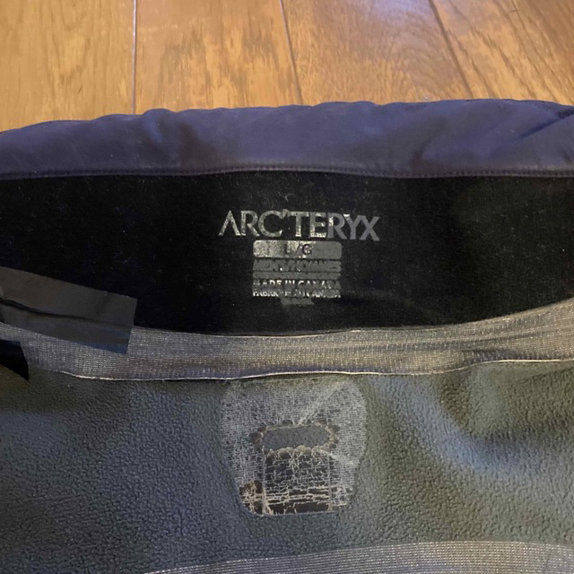 ARC'TERYX(アークテリクス)のArc’teryx gore tex jacket navy  メンズのジャケット/アウター(マウンテンパーカー)の商品写真