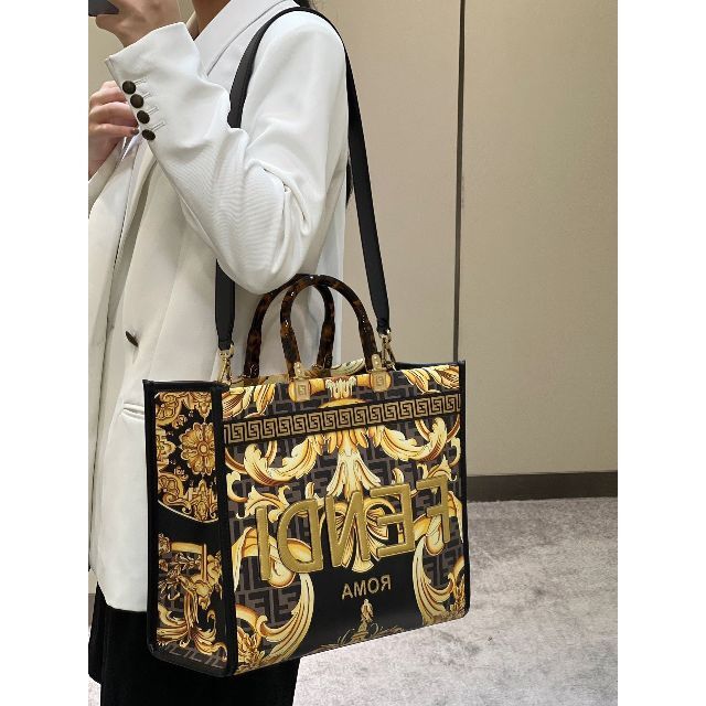 2022新商品 FENDI - フェンダーチェ トートバッグ /FENDACE