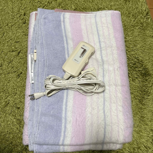 KOIZUMI(コイズミ)の※いぬいぬ様専用　コイズミ　電気掛敷毛布 スマホ/家電/カメラの冷暖房/空調(電気毛布)の商品写真