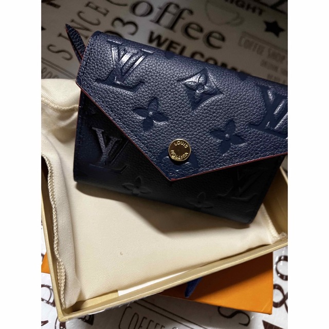 LOUIS VUITTON(ルイヴィトン)のネイビー レディース さいふ 3つ折り財布 レディースのファッション小物(財布)の商品写真