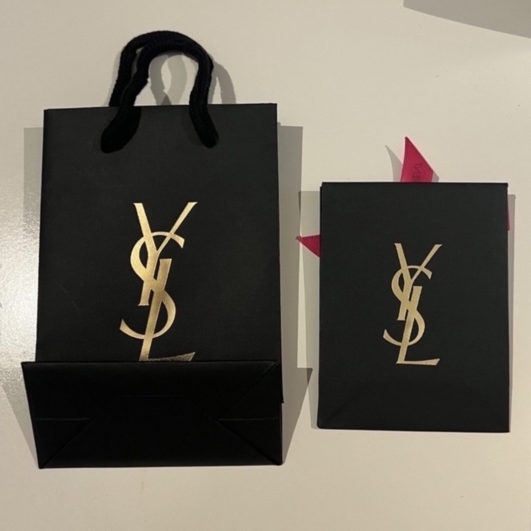 Yves Saint Laurent(イヴサンローラン)のイブサンローラン  ギフト ショッパー 紙袋 レディースのバッグ(ショップ袋)の商品写真