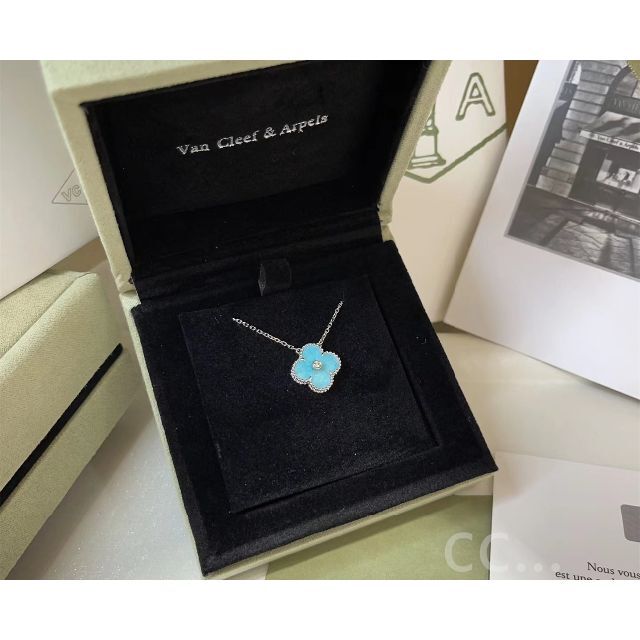 【SALE/60%OFF】 Arpels & Cleef Van - ホリデー ペンダント ヴァンクリーフ 2022 ネックレス 【SALE/60%OFF】 Arpels & Cleef Van - ホリデー ペンダント ヴァンクリーフ 2022 ネックレス