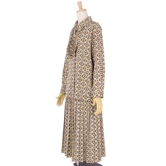 BURBERRY(バーバリー)の美品 Vintage バーバリー Burberrys セットアップ スカートスーツ シャツ スカート 総柄 レディース 13(XL相当) ベージュ/ブラウン/ネイビー レディースのフォーマル/ドレス(スーツ)の商品写真