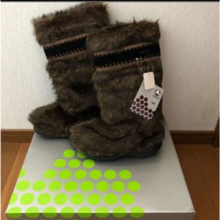 クロックス(crocs)のクロッツス　ファーブーツ　w5 蘭様用(ブーツ)