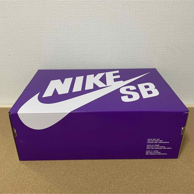 NIKE(ナイキ)のNIKE ナイキ　SB ダンク ロー アドビ  30cm US12 ピンク メンズの靴/シューズ(スニーカー)の商品写真