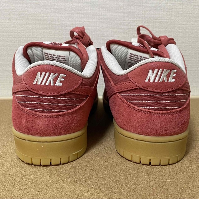 NIKE(ナイキ)のNIKE ナイキ　SB ダンク ロー アドビ  30cm US12 ピンク メンズの靴/シューズ(スニーカー)の商品写真