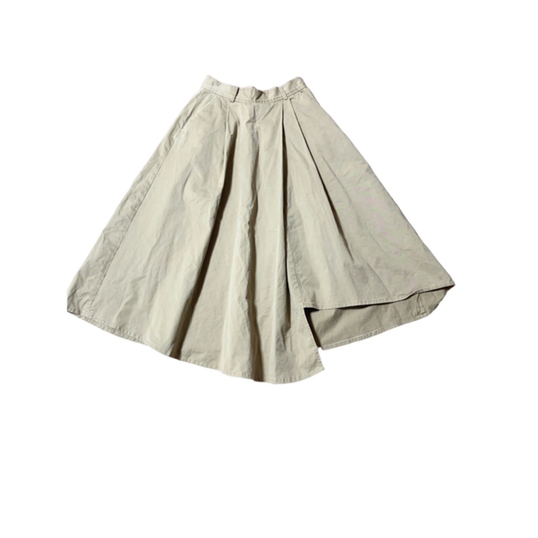 Ray BEAMS(レイビームス)のRay BEAMS ベージュ　アシンメトリーロングスカート　size 0 レディースのスカート(ロングスカート)の商品写真
