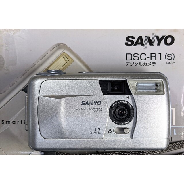 (動作確認済)サンヨーデジタルカメラ  DSC-R1(S)