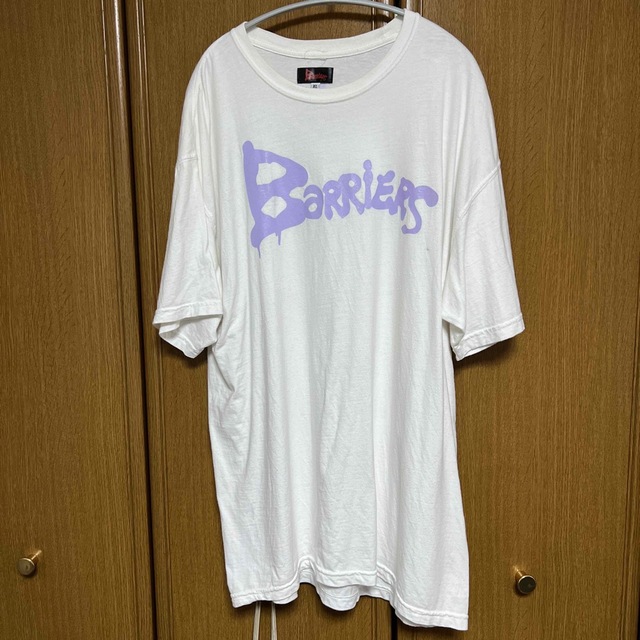Barriers ny ロゴTシャツ