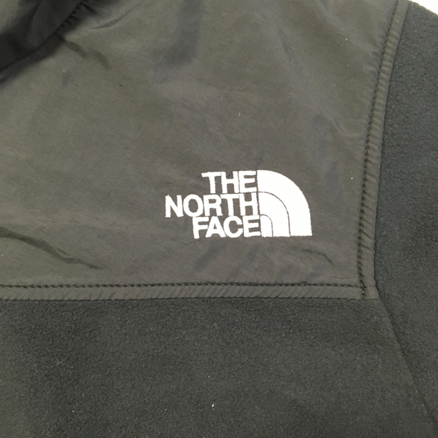 THE NORTH FACE(ザノースフェイス)のうっちー様専用　マウンテンバーサマイクロジャケット　ブラック　Ｓサイズ メンズのジャケット/アウター(マウンテンパーカー)の商品写真