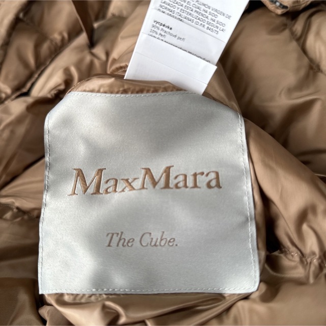 Max Mara(マックスマーラ)のMAXMARA THECUBE テクニカルロング ダウンケープ滝沢眞規子さん着用 レディースのジャケット/アウター(ダウンコート)の商品写真