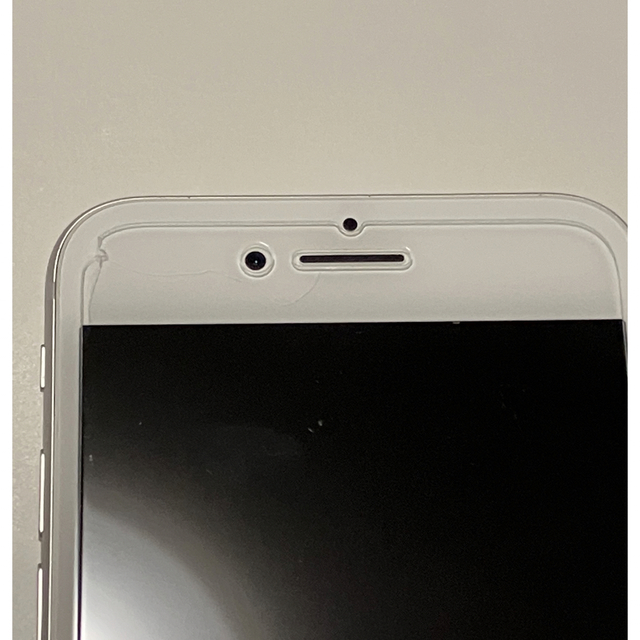 iPhone(アイフォーン)の【SIMロック解除済】iPhone8 64GB シルバー　本体＋付属品 スマホ/家電/カメラのスマートフォン/携帯電話(スマートフォン本体)の商品写真