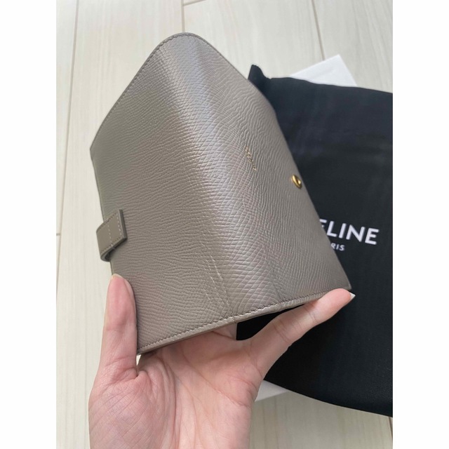 celine(セリーヌ)のCELINE ミディアム ストラップウォレット  レディースのファッション小物(財布)の商品写真