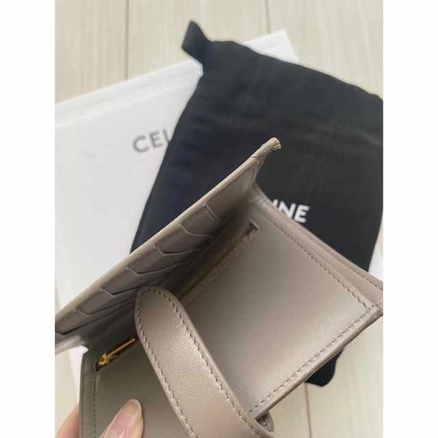celine(セリーヌ)のCELINE ミディアム ストラップウォレット  レディースのファッション小物(財布)の商品写真