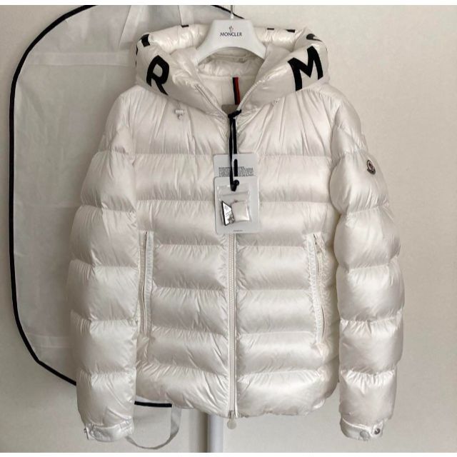 新作得価╔ MONCLER GIUBBOTTOライトダウン新品の通販 by ミッケ